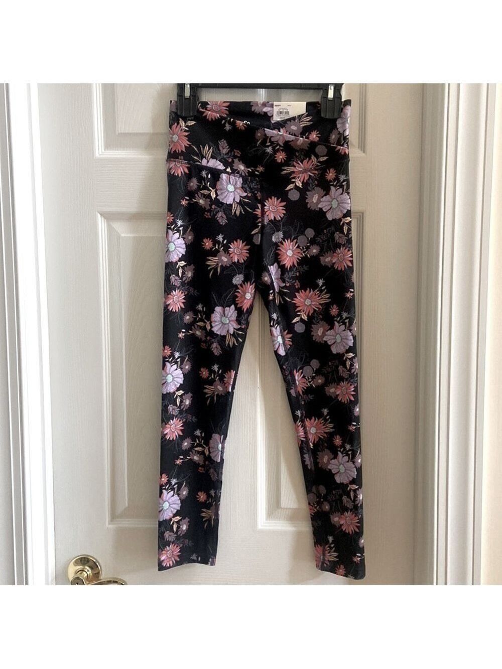 SO Sporty High Rise Leggings Black Floral Women's Small